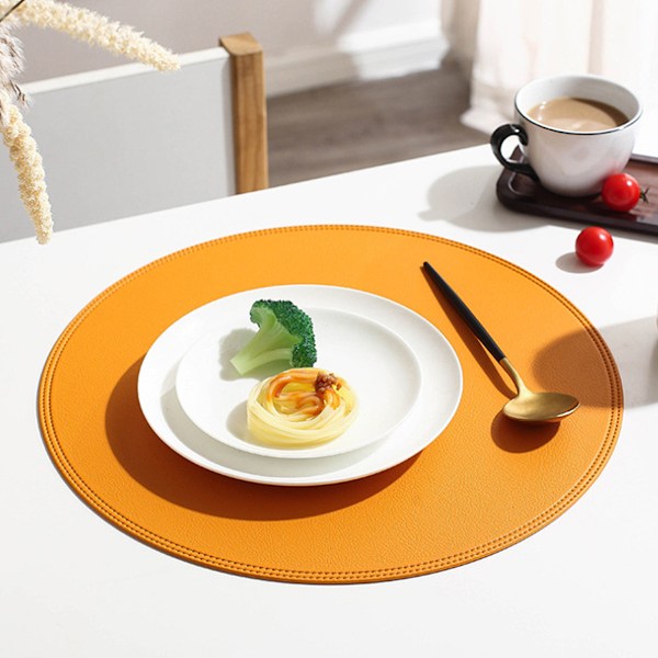 Vattentäta Bordsunderlägg i Konstläder, Stilrena Bruna Lättstädade Halkfria Placemats för Kök och Matplats (4 st)