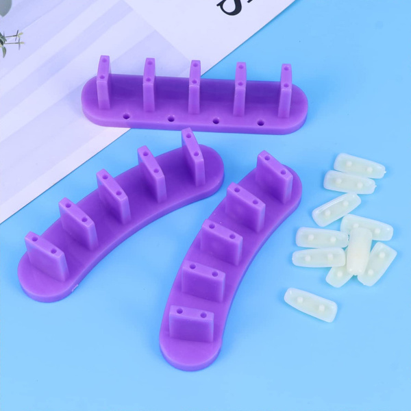 Negletip Display Stativ Holder Øvelse Sæt Kunst Træning Manicure Værktøj & Negletips (Lilla)