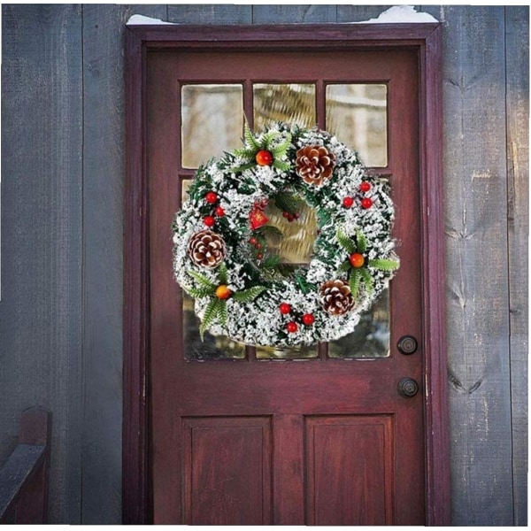Håndlaget julekrans i kroneform