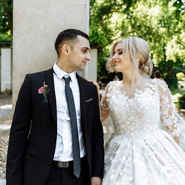 1 set 100 st boutonniere säkerhetsnålar DIY handgjorda T mig triangel corsage nål blomma brosch boutonniere hållare för bröllopsfest grön | JUNJUN