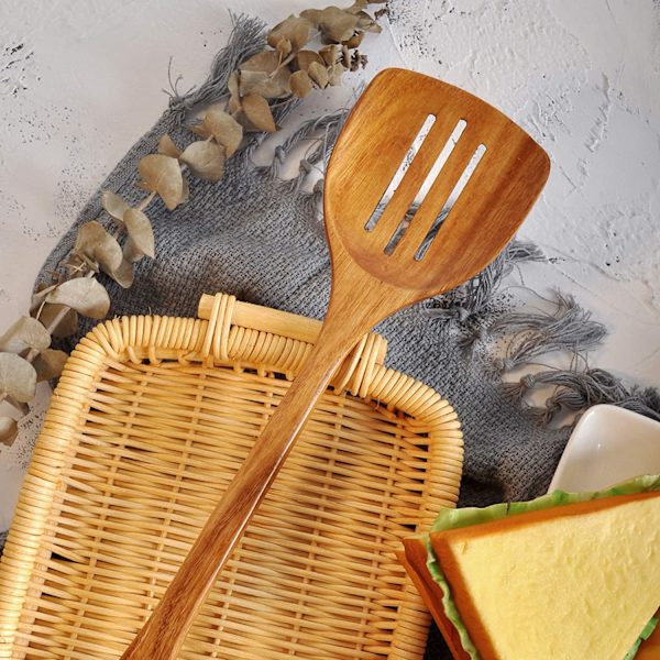 Spatule ajourée en bois - Spatule à manche long pour la cuisine