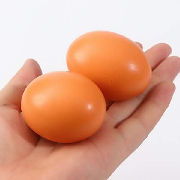 Falska hönsägg i trä