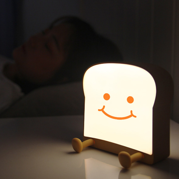 Söt nattlampa, rostat bröd LED-nattlampa, med laddning,