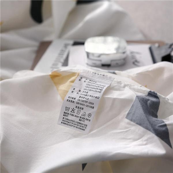 Bekväm och Andningsbar Polyester Sängklädesset med Kuddfodral och Spänt Lakans