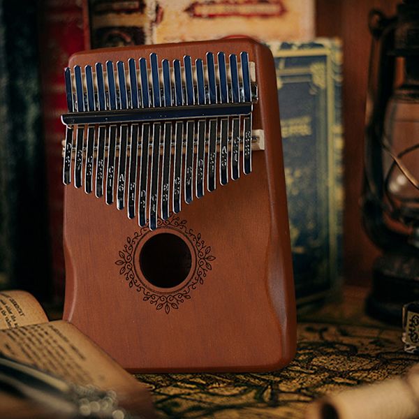 17-tangenters kalimba tommelfingerklaver; stemmehammer, fingerdæksler, tangent