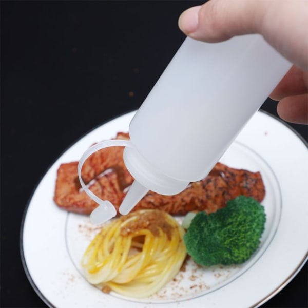 Kitchenware Plastic Squeeze Squirt Condiment Bottle