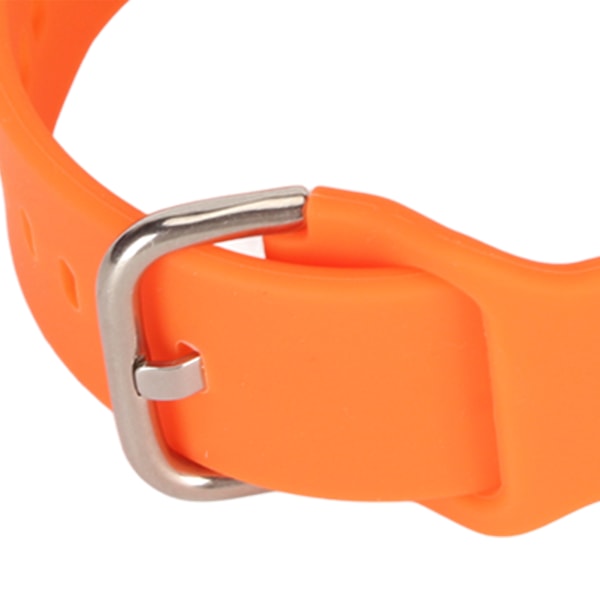 Silikone urrem med beskyttende kofangeretui udskiftningstilbehør passer til Mi Band 7 Pro orange og sort etui