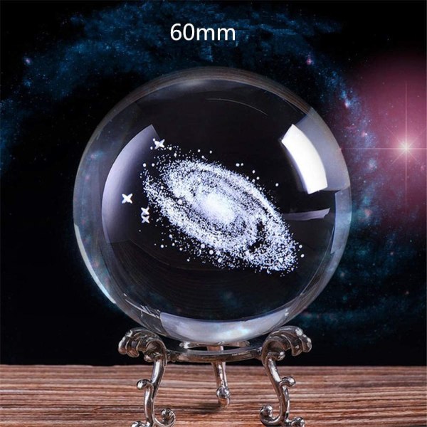 3D Melkeveis Galaxy 80 mm krystallglasskule med krystallbunn