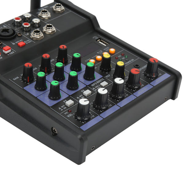 4-kanals lille Bluetooth-stereomixer med 2 trådløse mikrofoner Familiestereoprocessor til livestreaming