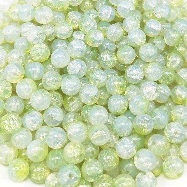 Pakkaus värillisiä lasihelmiä, halkeilevaa jadea, 8 mm, eri väreissä