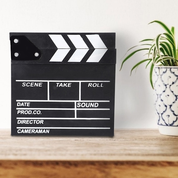 Filmklaffbräda i trä med tidlös design, stark och hållbar konstruktion för filmskapare som söker tidlös professionalism, klassisk stil för