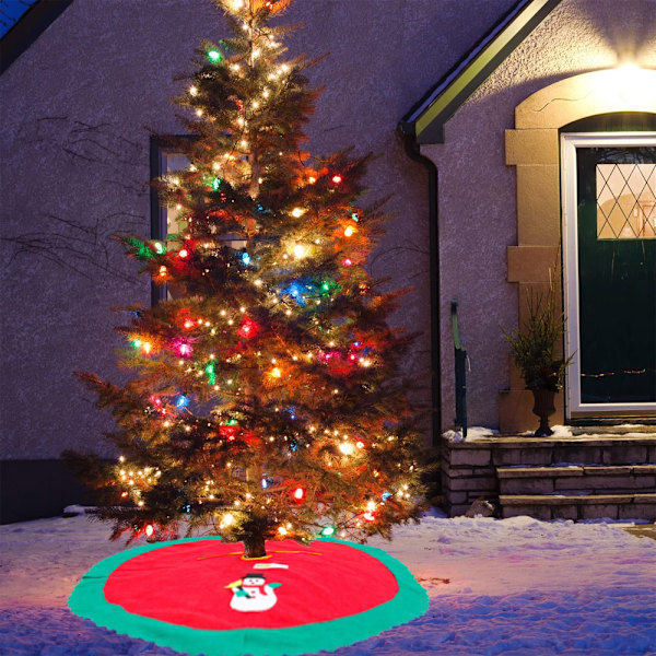 Julgransmatta i jute, dekorerad inomhus och