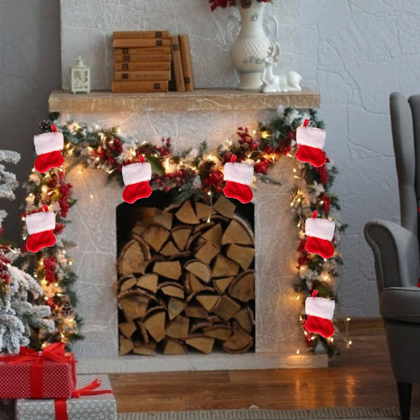 Röd Vit Julstrumpa, Klassisk Juldesign För Din Mysiga Öppen Spis Och Julgran, Tillverkad Av Flanell, Mjuk Och Bekväm, Perfekt Gåva