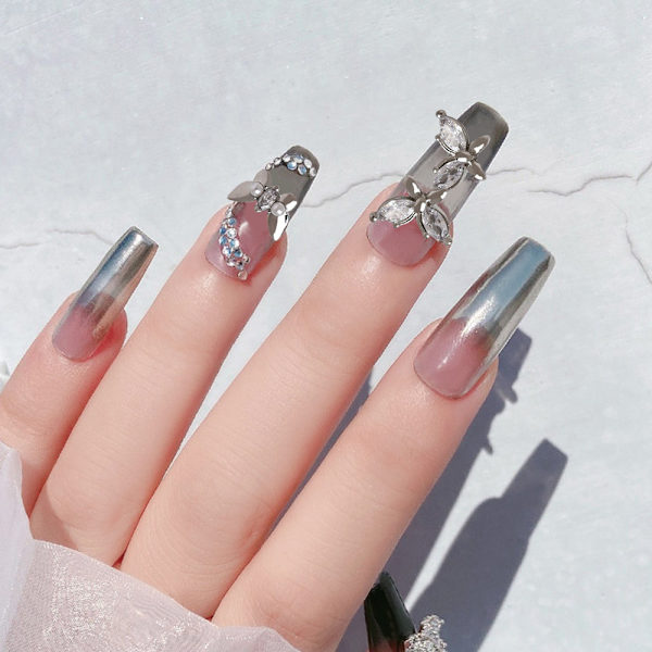 3D Silver Butterfly Nail Charms, 12 st legering fjäril nagelkonst charms glänsande zirkon nagel strass kristall för naglar dekor nagelkonst nageltillbehör