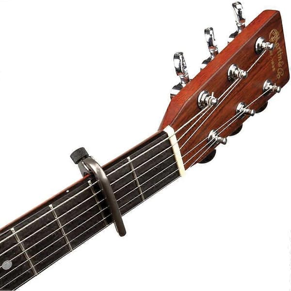 Gitarrkapodaster för akustiska och elektriska gitarrer - Professionell kapodaster - Justerbar spänning
