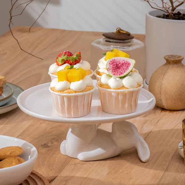 Cupcake-stativ, påskepynt, keramiske desserttallerkener til æg