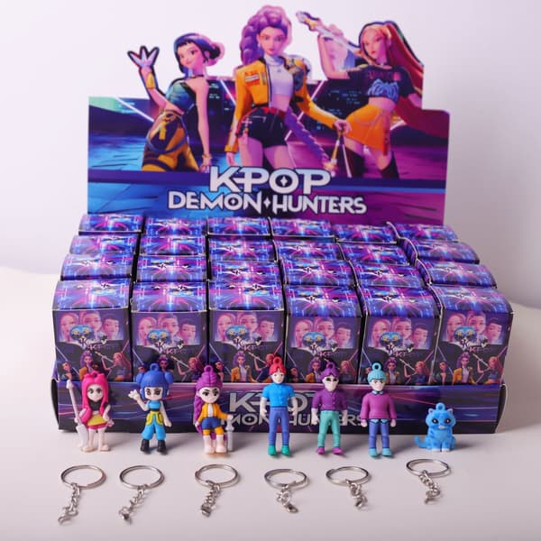 Ny blind box nyckelring hänge, rolig barnleksak prydnad blind box