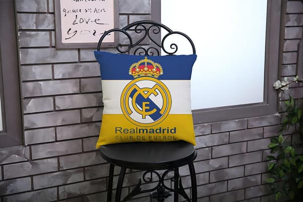 Fodboldklublogo pude Real Madrid - perfekt gave til fans 0.2