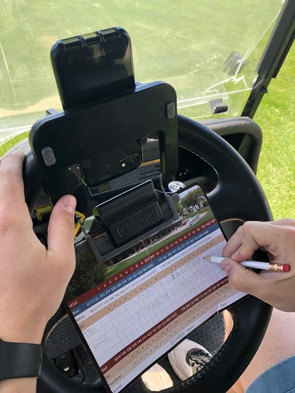Golfkärryjen ohjauspyörän puhelinteline/tulosteline Pro