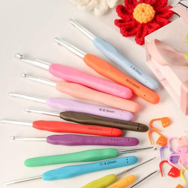 45-delar kit med virknålar, markörer, måttband - Knitting Kit multicolor