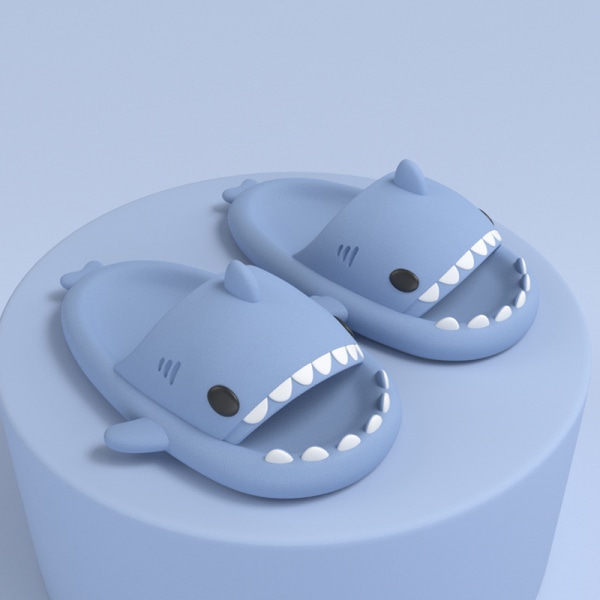 Cartoon shark supermyke tøfler for kvinner sklisikre innendørs hjem Blue 38-39