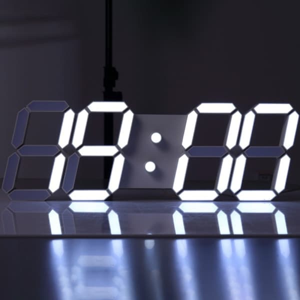 3D LED digital klokke Vegglysende nattmodus Justerbar White