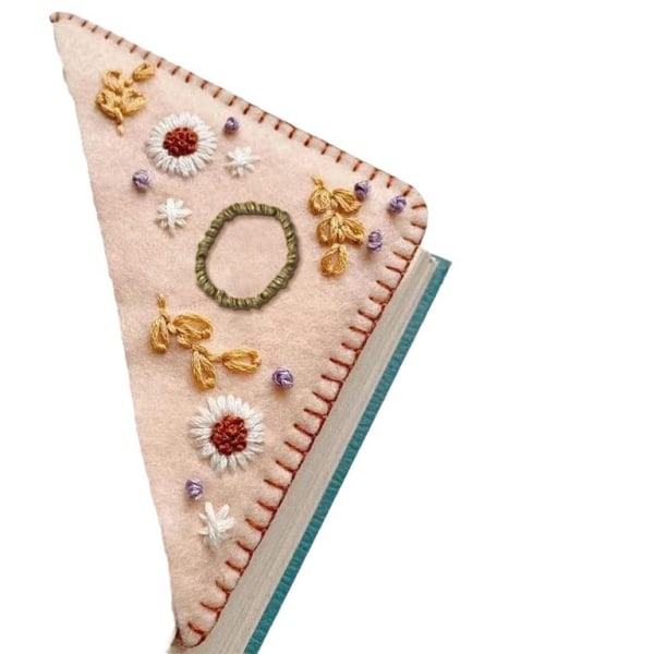 Personalized Hand Embroidered Corner Bookmark Felt Triangle Mark Bookmark Spring W