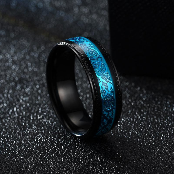 Trendig 8mm Herr S Blue Dragon Ring i rostfritt stål Viking Knot Inlay Blue Carbon Fiber Ring Herr S Bröllopsring Storlek 6-13 10 A Black