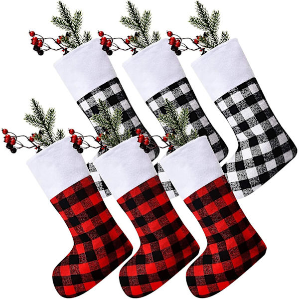 6 stycken julbuffelplädstrumpa Klassisk strumpdekoration Julstrumpor med plyschmanschett för familjens julfestdekor