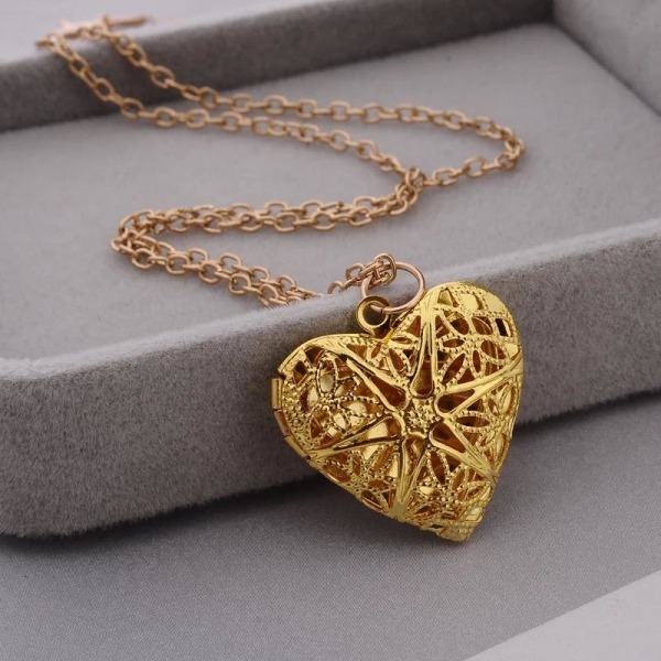 Guld Halsband med Öppningsbar Medaljong - Hjärta med Stjärna Guld