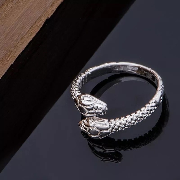 Unik Silver Ring med fint Mönstrad Orm / Snake - Justerbar Silver one size