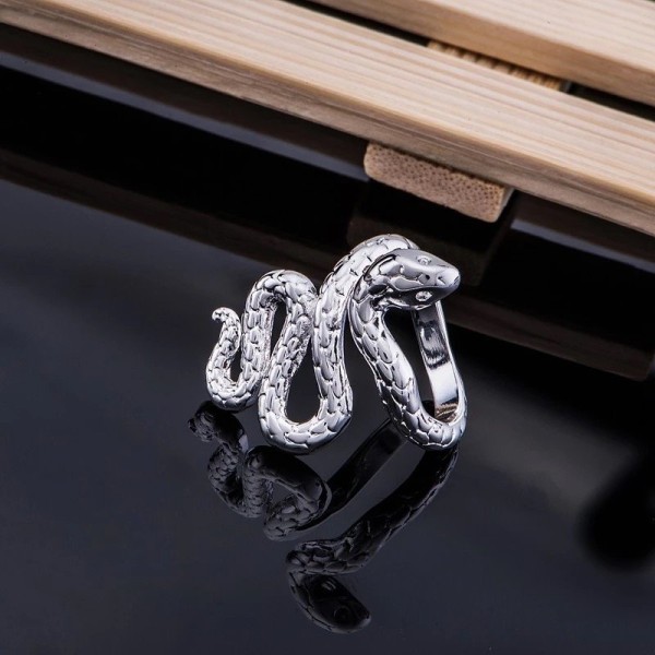 Unik Silver Ring med en fint Mönstrad Orm / Snake - Justerbar Silver one size