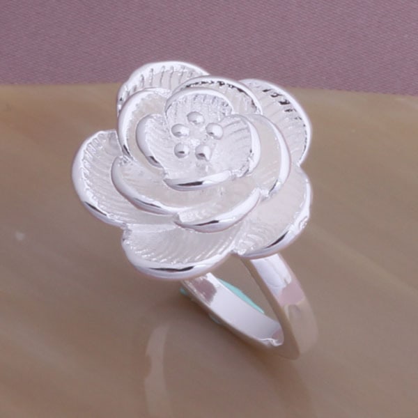 Silver Ring med Vacker Blomma / Ros - Lyxig Design - Stl 18,2 Silver