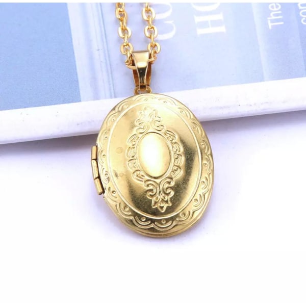 Guld Halsband med Öppningsbar Oval Medaljong i Fint Mönster Guld
