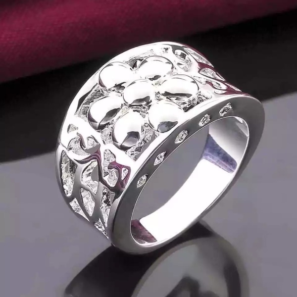 Silver Ring med Vacker Blomma & Fint Mönster - Stl 18,2 Silver