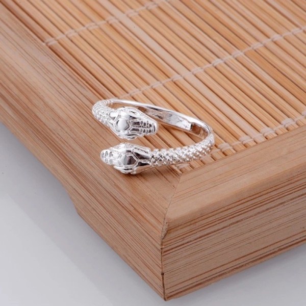 Unik Silver Ring med fint Mönstrad Orm / Snake - Justerbar Silver one size