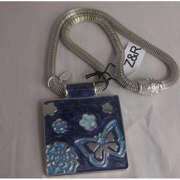 Z&R Halsband i Silver Färg - emaljerat hänge fjäril & blommor