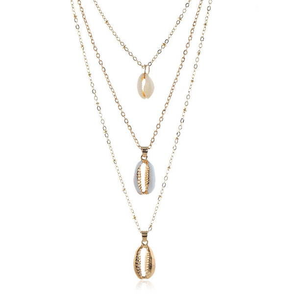 Halsband med 3 st kedjor i guld färg med snäckor