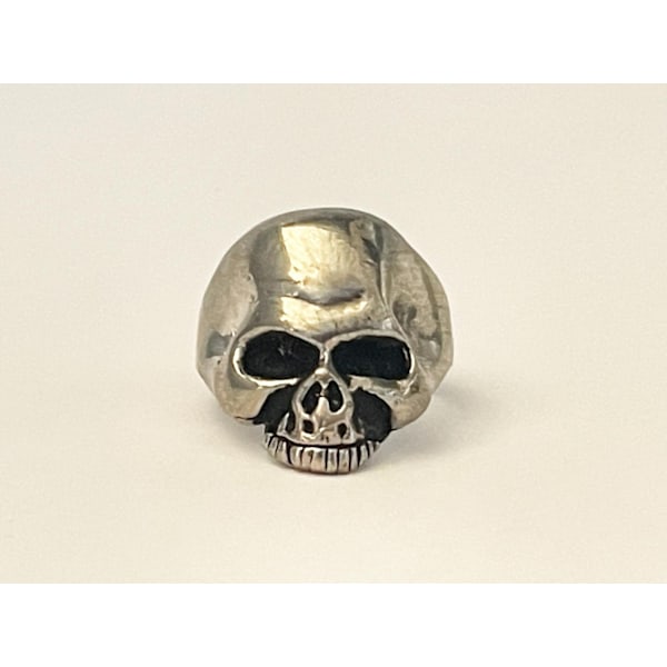 Cool Silver Ring med en Döskalle / Dödskalle - Stl 20,5 Silver
