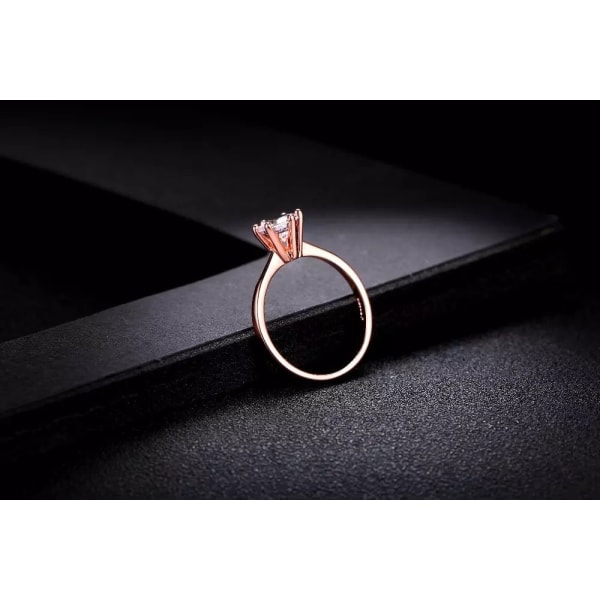 Rosé Guld Ring med Vit CZ Kristall - Guldpläterad - Stl 18,2 Rosa guld