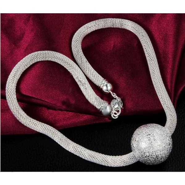Mesh Silver Halsband med stor Frostad Glitter Boll / Kula Silver