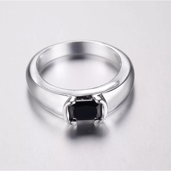 Silver Ring med Svart Sten / CZ Kristall - Stl 57d9 | Fyndiq