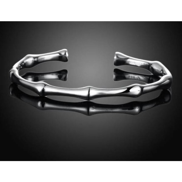 Stelt Silver Armband / Bangle med snygg Design Silver