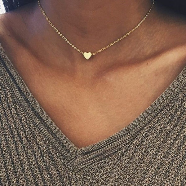 Halsband med litet Hjärta i guld färg