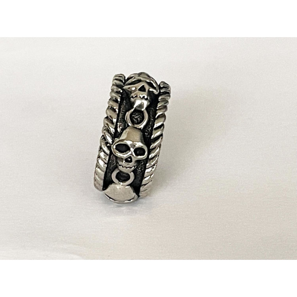 Cool Silver Ring med flera Döskallar / Dödskallar - Stl 19,5 Silver