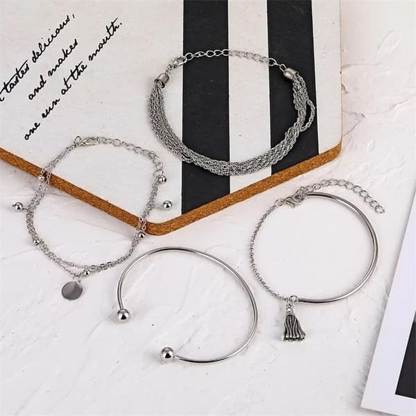 4 st Silver Armband/Bangle med Tvinnade Kedjor, Tofs & Kulor Silver