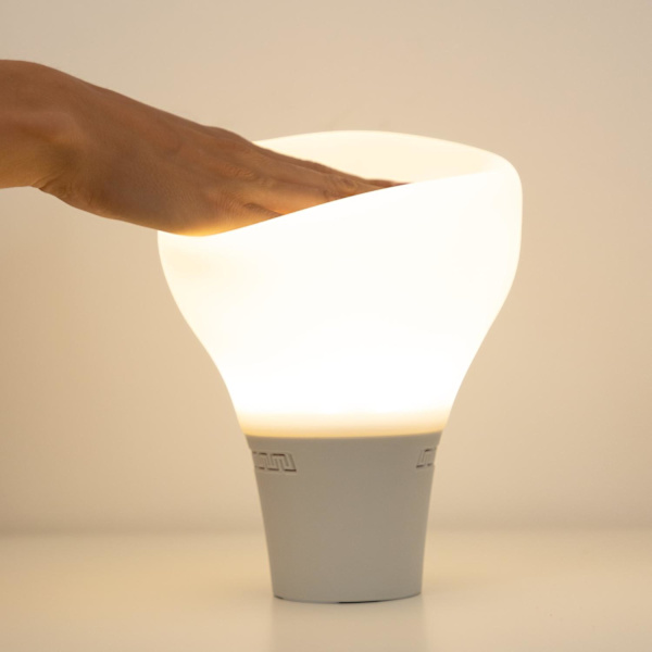 LED-lamppu Kaiuttimella - Silikoni White