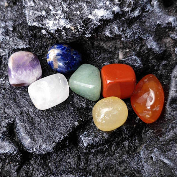 Chakra-kivien ja kristallipisteiden sarja Multicolor