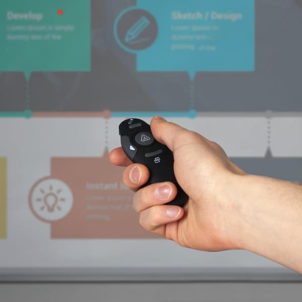 Fjernbetjening til præsentationer med indbygget laserpointer Black