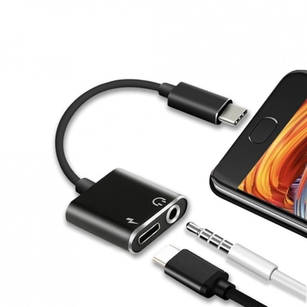 USB-C Adapter / Splitter USB-C & AUX port Black